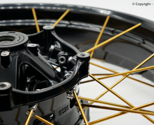 BMW "Golden Spokes" Design BMW Speichenrad mit Speichen in Goldoptik