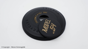 Motorrad Tankdeckel Individualisierung Motorrad Tankdeckel in schwarz mit Lasergravur.