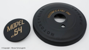 Tankdeckel Individualisierung Triumph Motorrad Tankdeckel personalisierung mit benzinfester Beschichtung und Lasergravur.