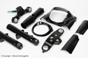 HD Veredelung schwarz glänzend Harley Davidson Veredelung in schwarz glänzend inklusive Vorarbeiten.