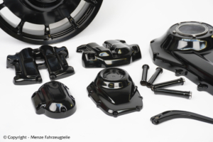 HD Teileveredelung schwarz glänzend Harley Davidson Teileveredelung in schwarz glänzend.