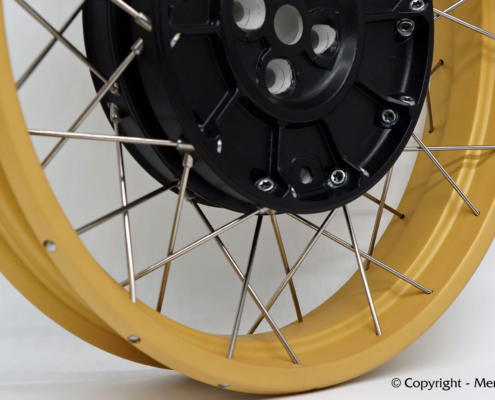 BMW R100R Speichenrad Gold Classic BMW R100R Speichenrad in einem klassischen Satin Gold Metallic pulverbeschichten.