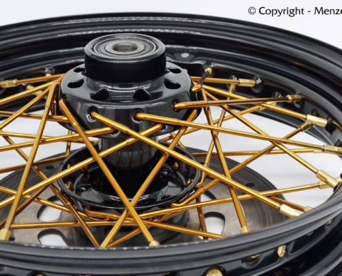 HD Speichenrad Gold HD Speichenrad mit Speichen in Gold Optik und Speichennippel in Messing poliert.